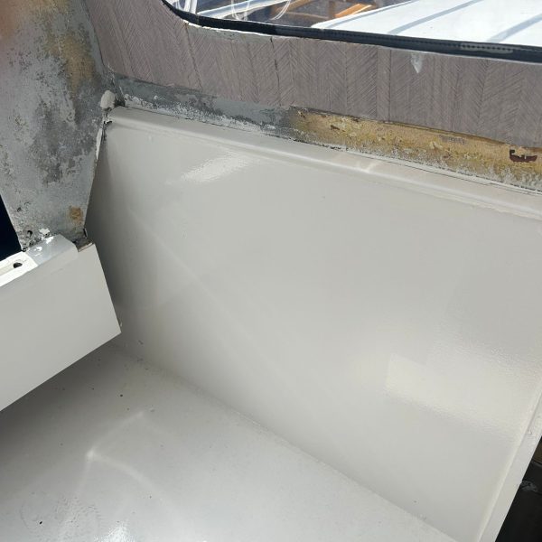 Poolse schilders – schilderwerk op zeilboot in Roermond